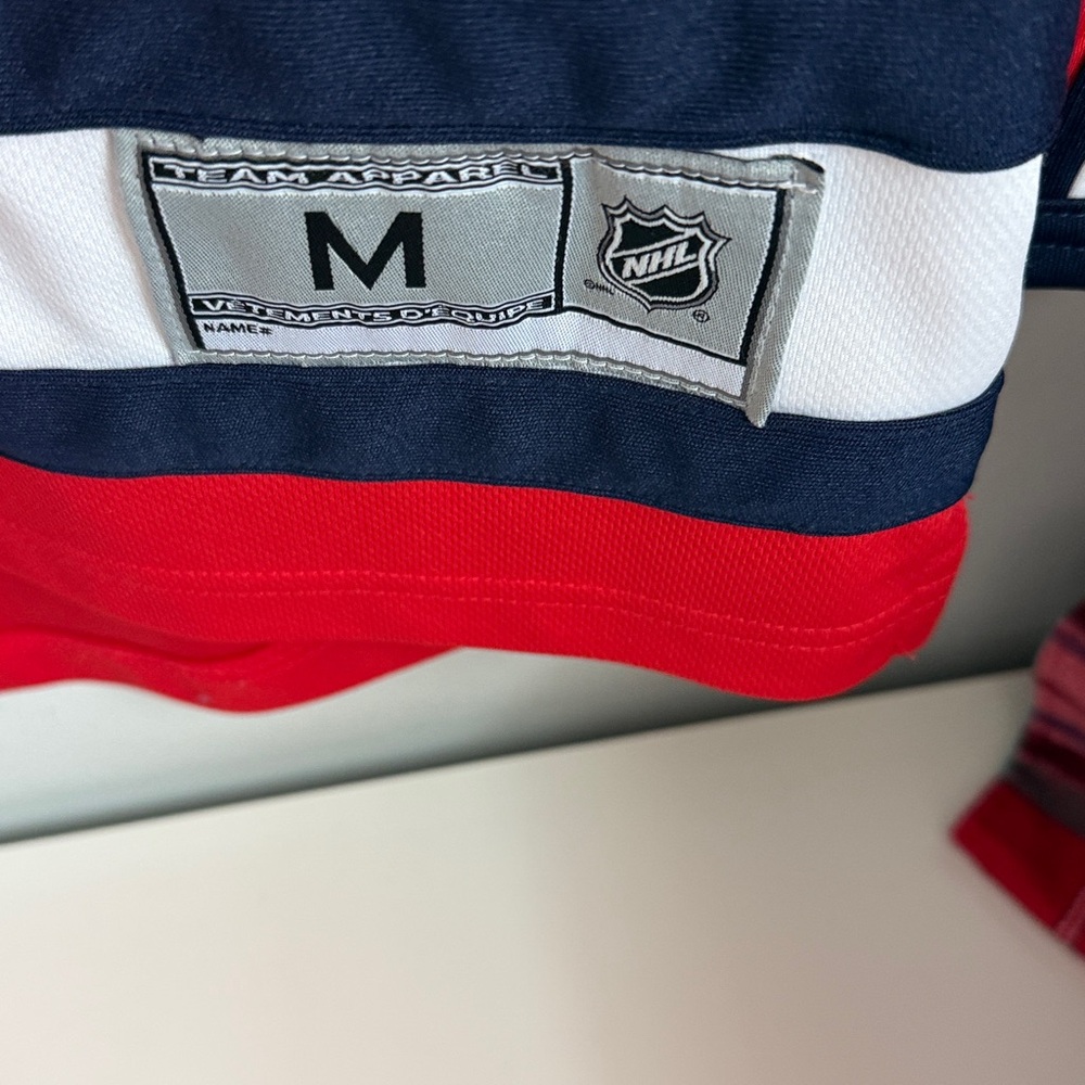 NHL WASHINGTON CAPITALS  Red and Navy Hockey Jersey TEAM APPAREL - Picture 3 of 5